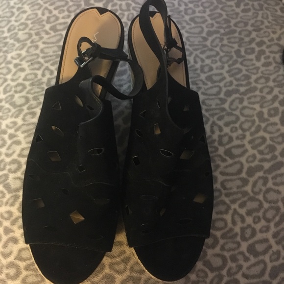 Black wedge shoe - Picture 2 of 2
